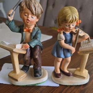 VINTAGE Set Of Boy And Girl Musicians Marked 33/671 Made In Japan Sticker